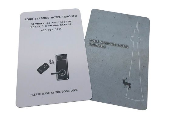 Cartões-chave RFID personalizados impressos 13,56mhz 0,84mm Espessura Cartões-chave de controle de acesso