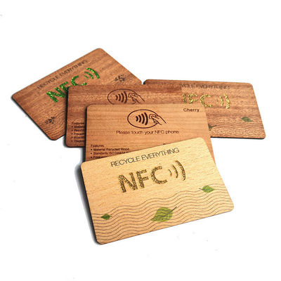 Cartões-chave de madeira de hotel RFID Controle de acesso com acabamento em mate ou brilhante ISO14443A