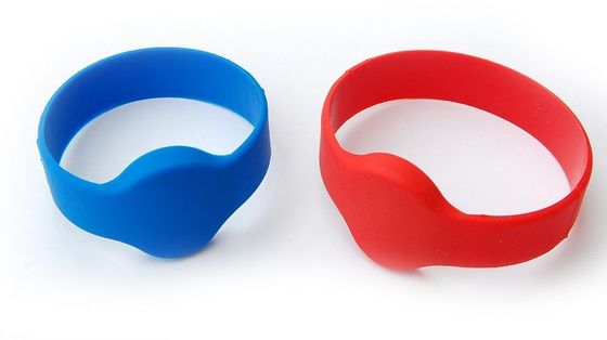 ISO 14443 A 13,56 Mhz Pulseira RFID de silicone PVC Pulseira habilitada para RFID