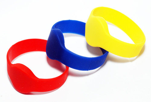 Pulseiras de controlo de acesso RFID de silicone RFID à prova d'água Pulseiras NFC RFID com logotipo impresso