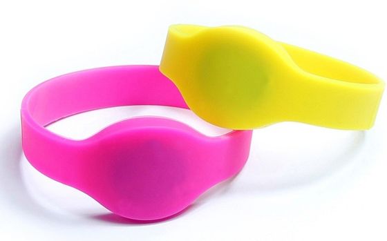 Logotipo OEM Smart NFC RFID Pulseiras de silicone Pulseira à prova d'água para parques aquáticos