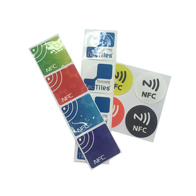 215 213 Papel revestido com adesivos NFC impresso sob medida Etiquetas 1cm-10cm Distância de leitura