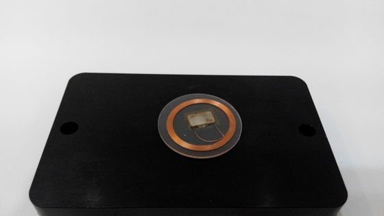 1 mm Espessura Tags RFID passivos programáveis PVC transparente 13.56MHz OEM